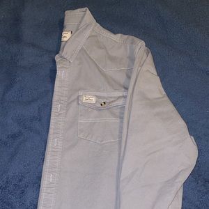 Kimes: Men’s Gray long sleeve button up, size Med.